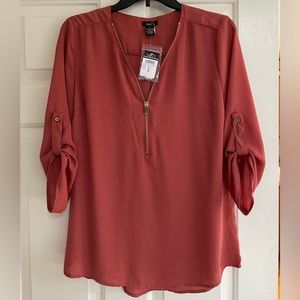 Rue21 quarter sleeved polyester shirt. Size small. Burnt orange color